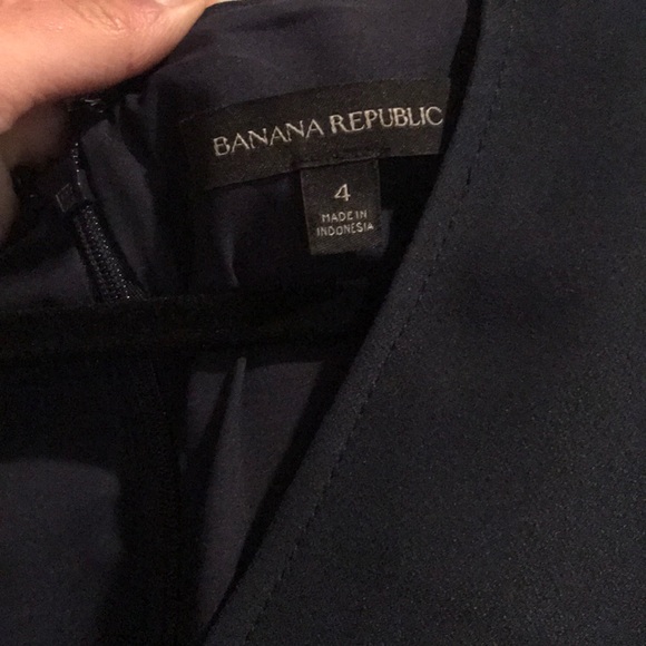 Banana Republic navy flutter sleeve dress - Picture 5 of 7